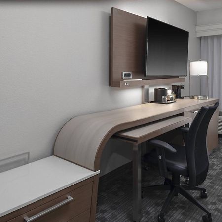Courtyard Indianapolis Northwest Ξενοδοχείο Εξωτερικό φωτογραφία