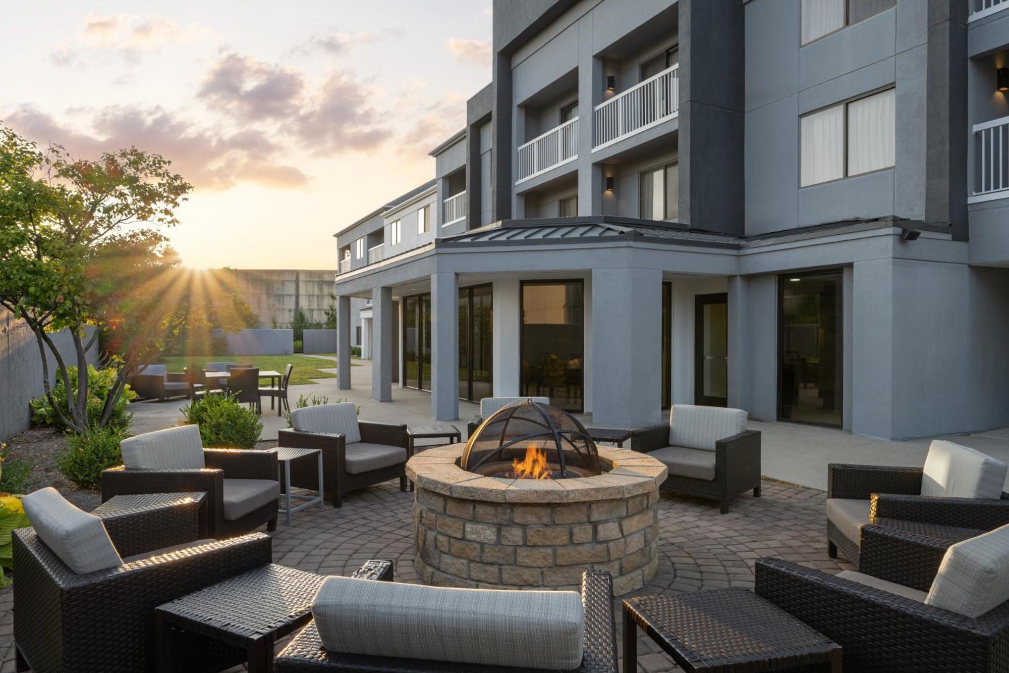 Courtyard Indianapolis Northwest Ξενοδοχείο Εξωτερικό φωτογραφία